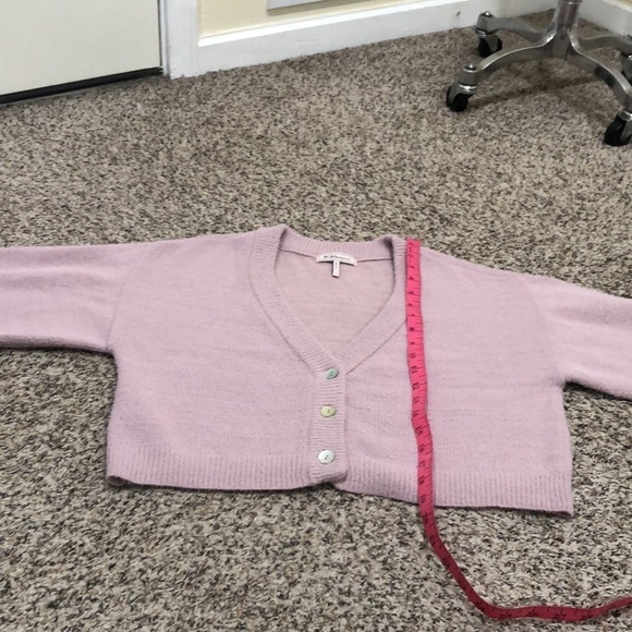 BCBGeneration Cropped Cardigan Sweater Size Large Pastel Purple Fuzzy Texture - Picture 10 of 11